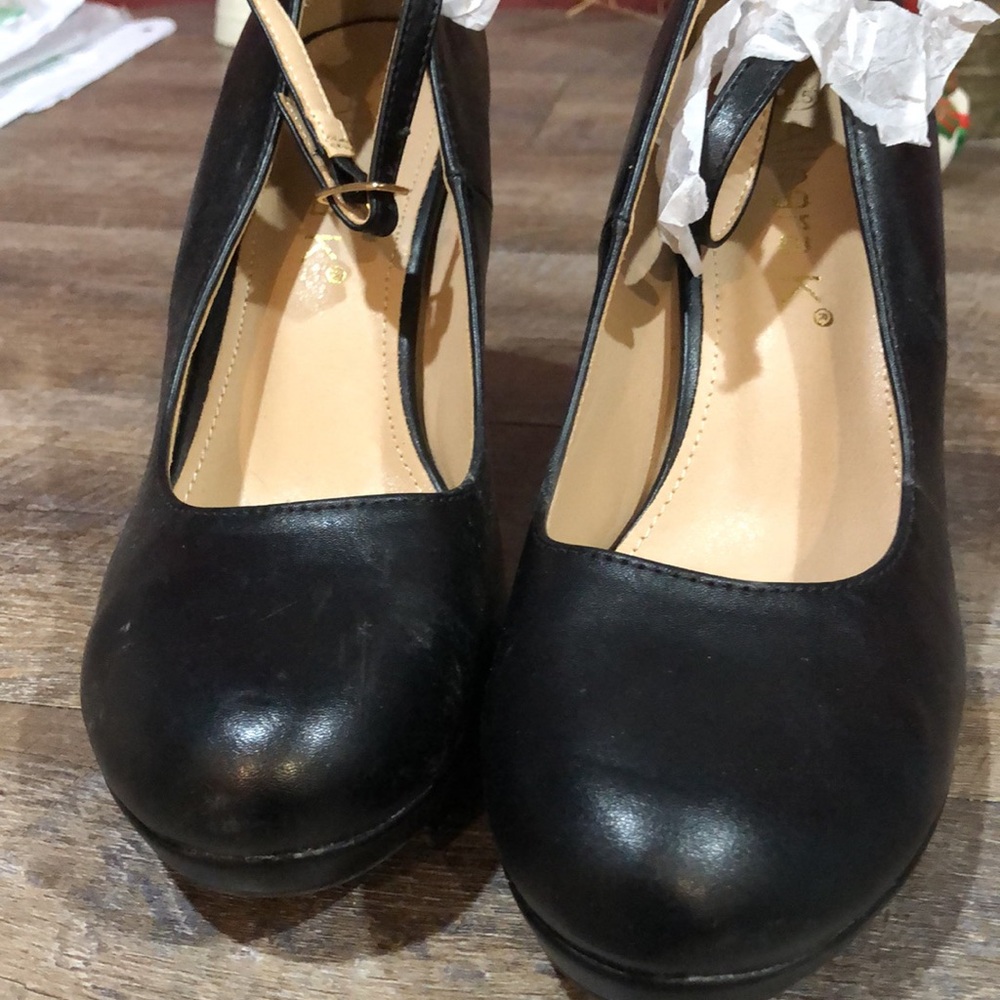 Allerga K Black Pumps w Heels Size 9.5 - Picture 8 of 9